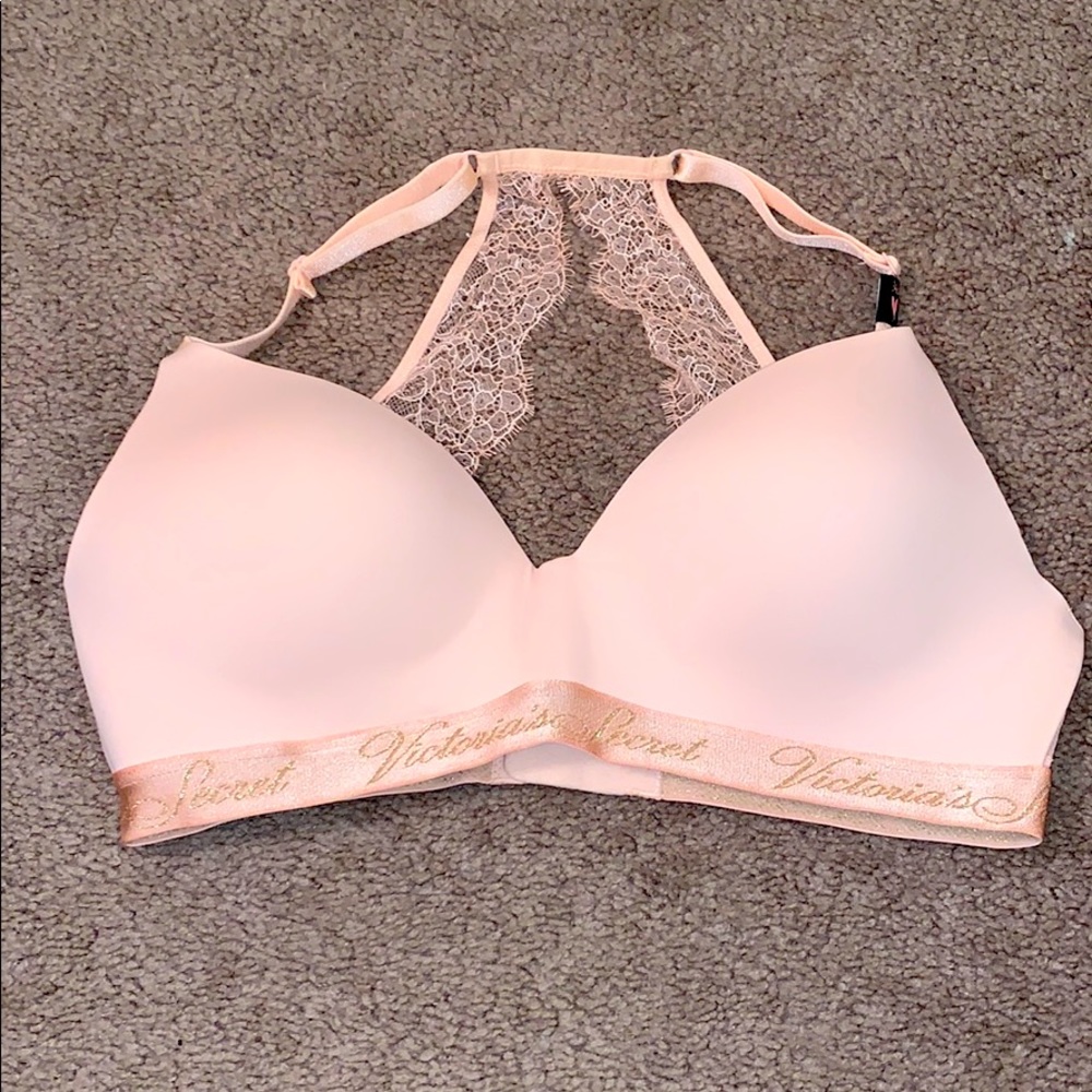 Victoria’s Secret T-shirt lightly lined wireless